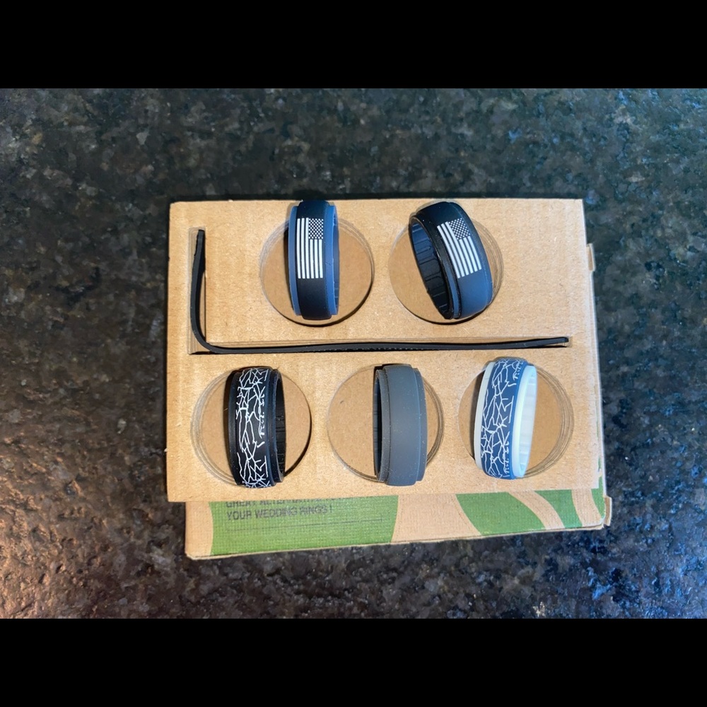 OTAGO Men’s Silicone Wedding Rings
